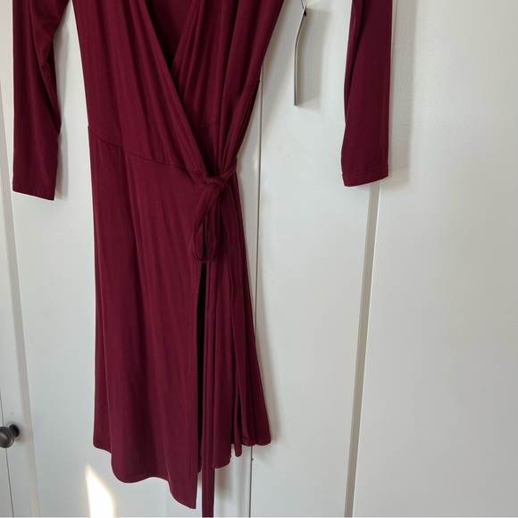 NWT Lulu’s Twirl Worthy Burgundy Wrap Dress Size Small - Picture 9 of 12